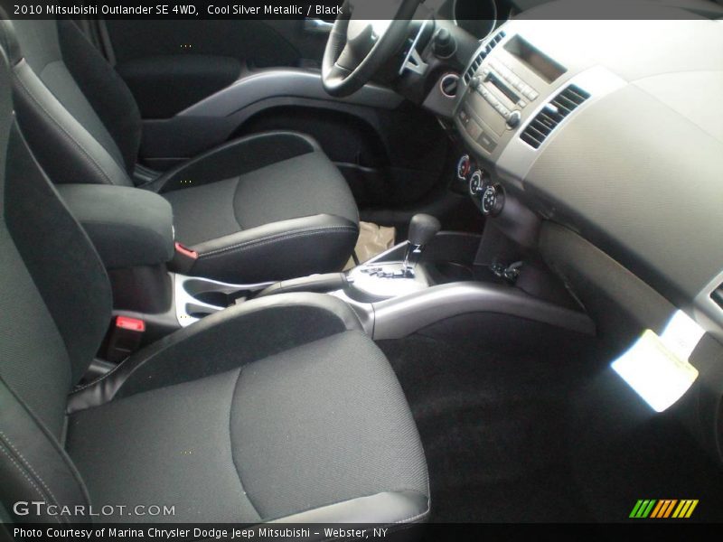 Cool Silver Metallic / Black 2010 Mitsubishi Outlander SE 4WD