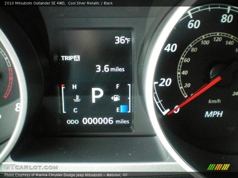Cool Silver Metallic / Black 2010 Mitsubishi Outlander SE 4WD
