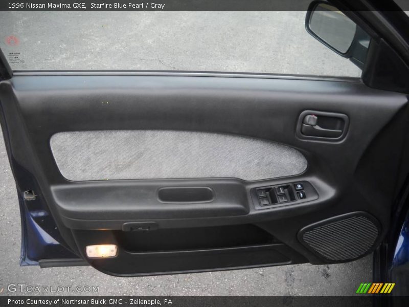 Starfire Blue Pearl / Gray 1996 Nissan Maxima GXE