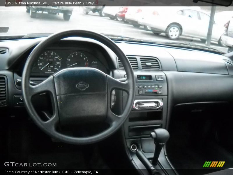 Starfire Blue Pearl / Gray 1996 Nissan Maxima GXE