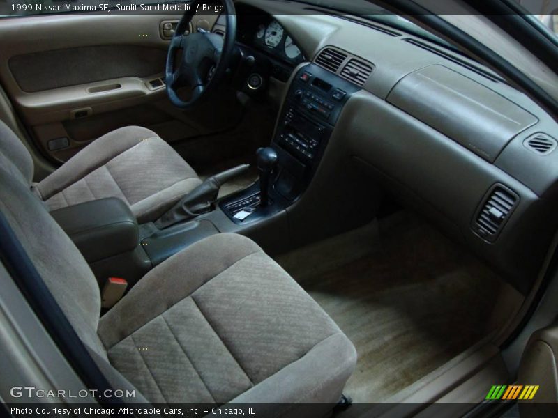 Sunlit Sand Metallic / Beige 1999 Nissan Maxima SE