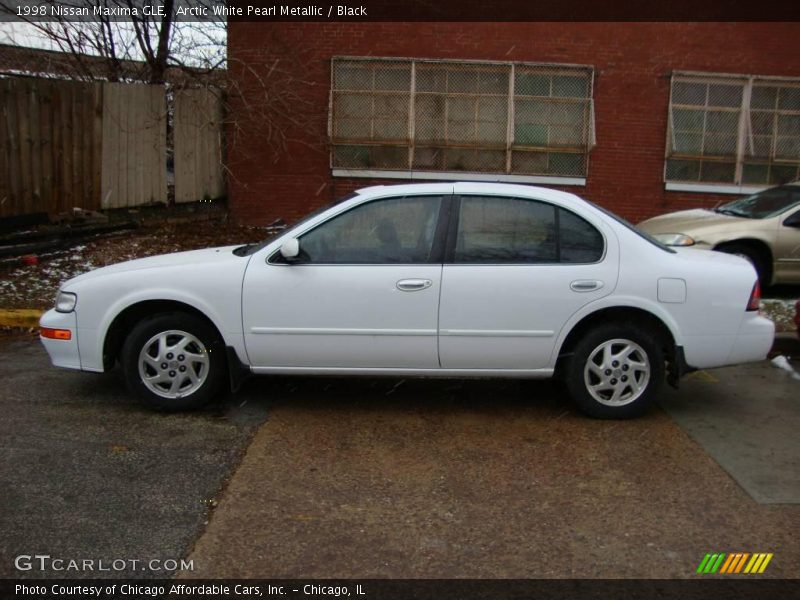 Arctic White Pearl Metallic / Black 1998 Nissan Maxima GLE