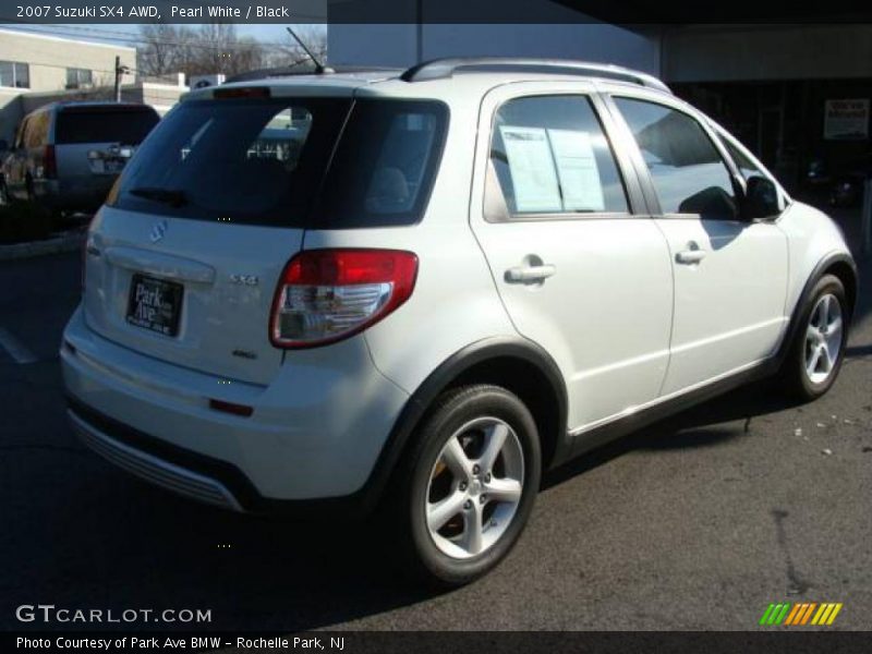 Pearl White / Black 2007 Suzuki SX4 AWD