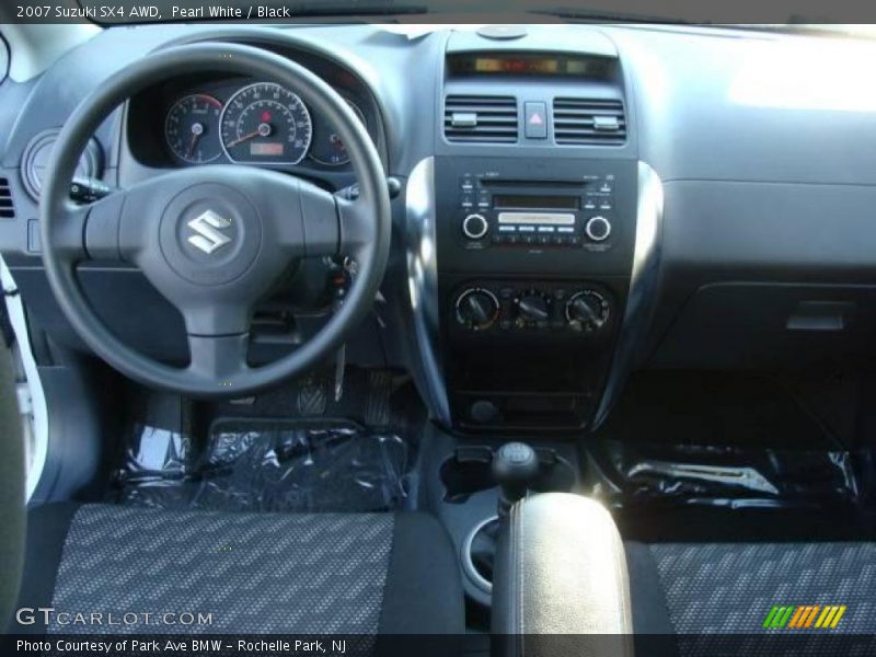 Pearl White / Black 2007 Suzuki SX4 AWD