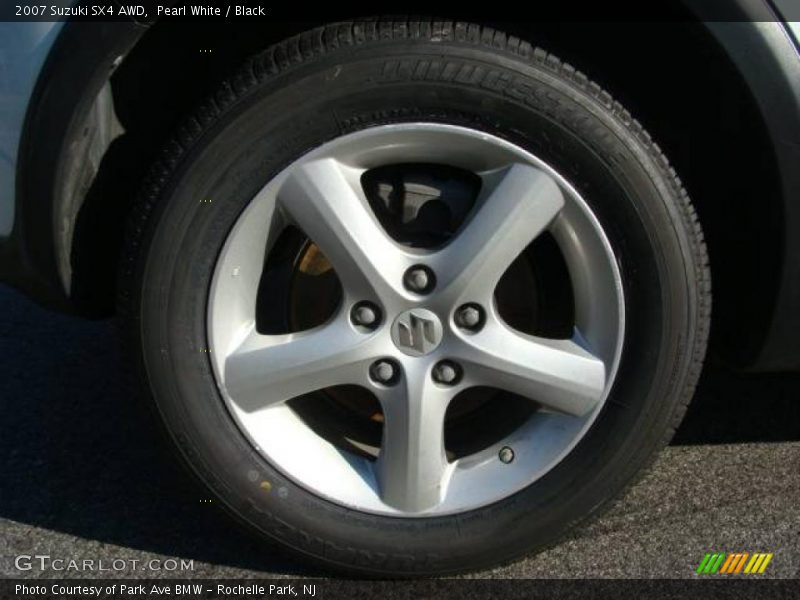 Pearl White / Black 2007 Suzuki SX4 AWD