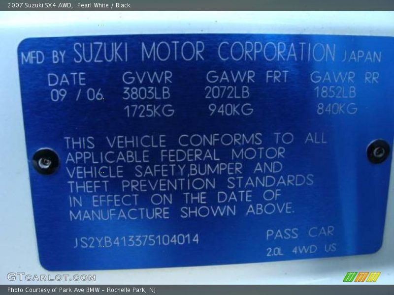 Pearl White / Black 2007 Suzuki SX4 AWD
