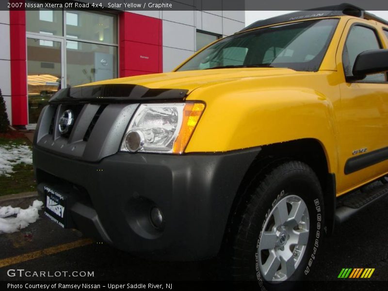 Solar Yellow / Graphite 2007 Nissan Xterra Off Road 4x4