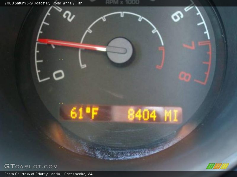 Polar White / Tan 2008 Saturn Sky Roadster