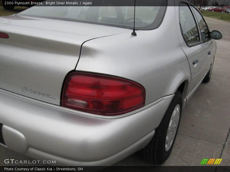 Bright Silver Metallic / Agate 2000 Plymouth Breeze