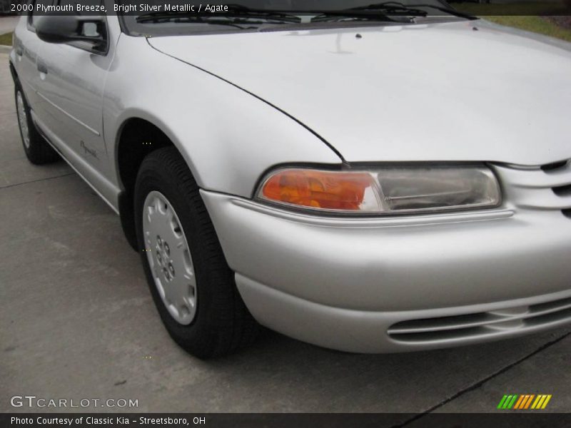 Bright Silver Metallic / Agate 2000 Plymouth Breeze