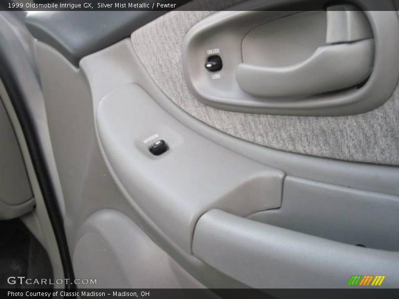 Silver Mist Metallic / Pewter 1999 Oldsmobile Intrigue GX