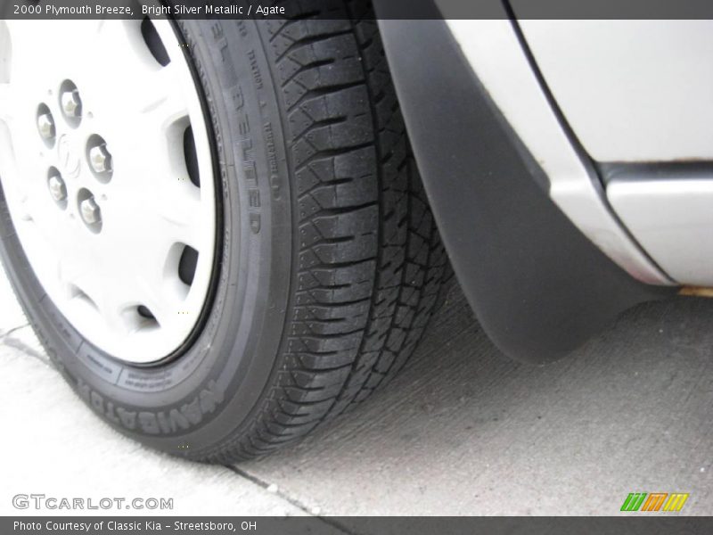 Bright Silver Metallic / Agate 2000 Plymouth Breeze