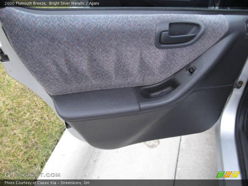 Bright Silver Metallic / Agate 2000 Plymouth Breeze