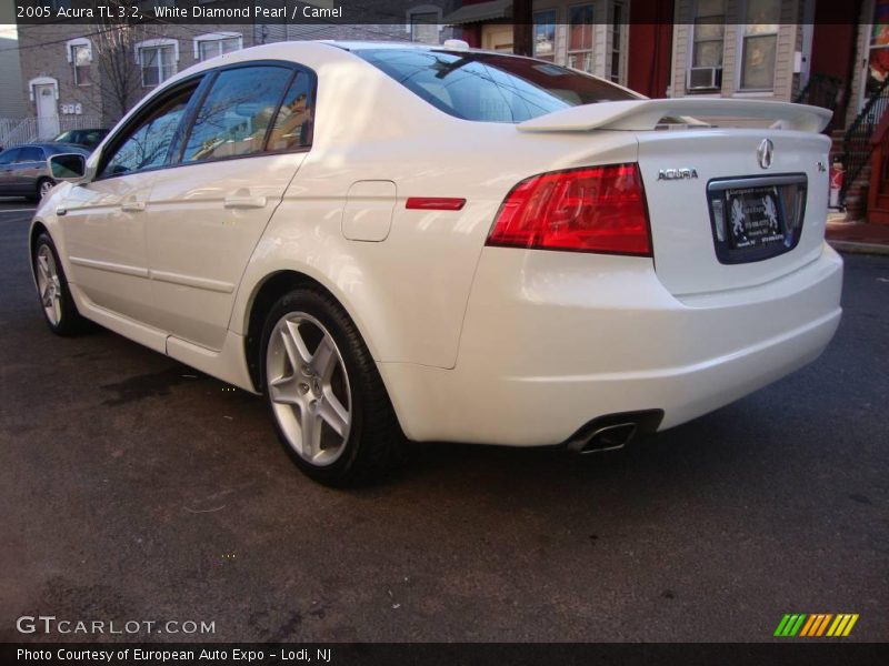 White Diamond Pearl / Camel 2005 Acura TL 3.2