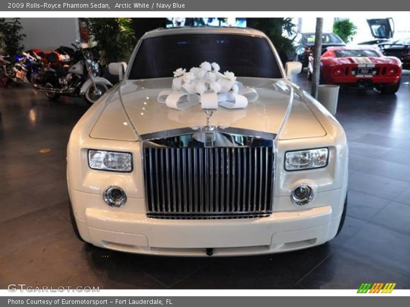Arctic White / Navy Blue 2009 Rolls-Royce Phantom Sedan