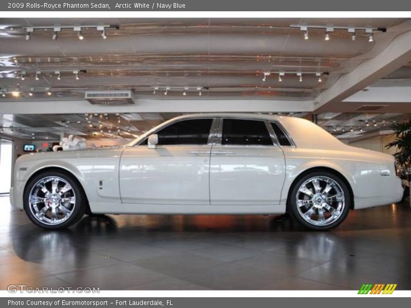 Arctic White / Navy Blue 2009 Rolls-Royce Phantom Sedan