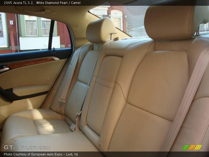 White Diamond Pearl / Camel 2005 Acura TL 3.2