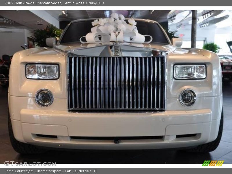 Arctic White / Navy Blue 2009 Rolls-Royce Phantom Sedan
