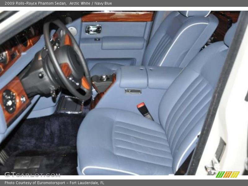 Arctic White / Navy Blue 2009 Rolls-Royce Phantom Sedan