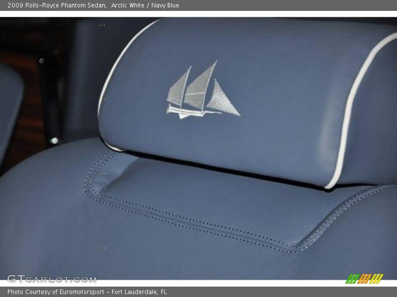 Arctic White / Navy Blue 2009 Rolls-Royce Phantom Sedan