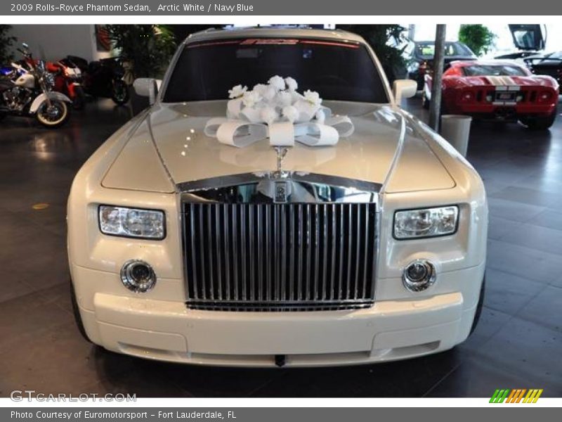 Arctic White / Navy Blue 2009 Rolls-Royce Phantom Sedan