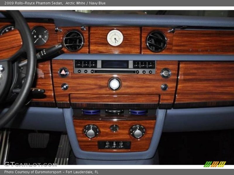Arctic White / Navy Blue 2009 Rolls-Royce Phantom Sedan