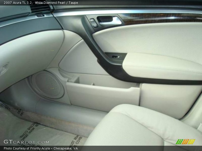 White Diamond Pearl / Taupe 2007 Acura TL 3.2