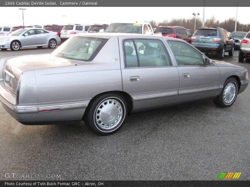 Cashmere / Oatmeal 1999 Cadillac DeVille Sedan