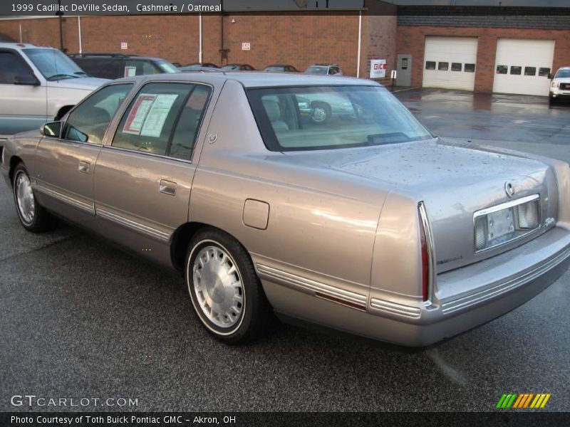 Cashmere / Oatmeal 1999 Cadillac DeVille Sedan