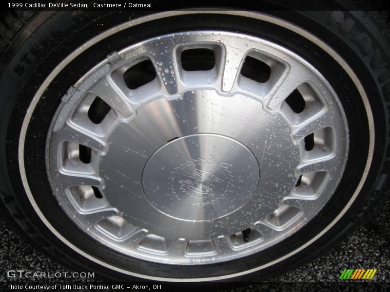 Cashmere / Oatmeal 1999 Cadillac DeVille Sedan