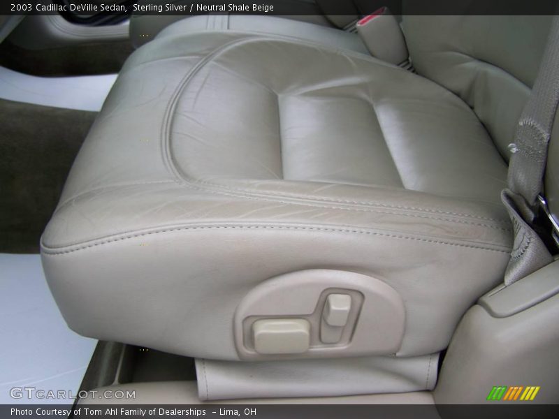 Sterling Silver / Neutral Shale Beige 2003 Cadillac DeVille Sedan