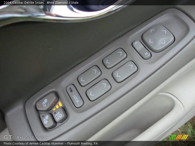 White Diamond / Shale 2004 Cadillac DeVille Sedan