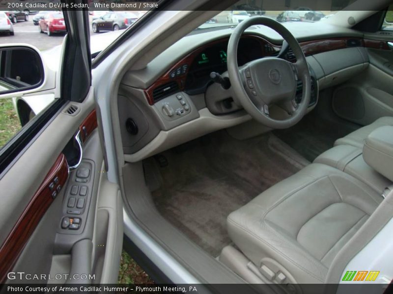 White Diamond / Shale 2004 Cadillac DeVille Sedan