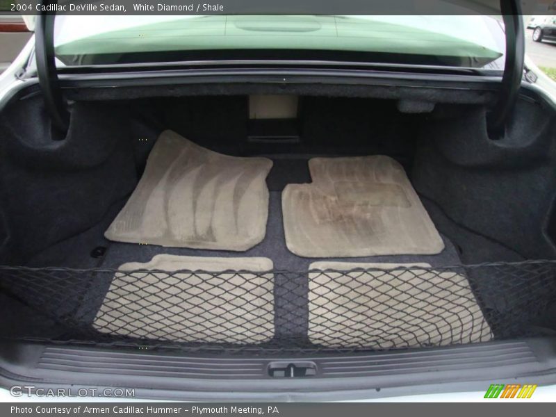 White Diamond / Shale 2004 Cadillac DeVille Sedan