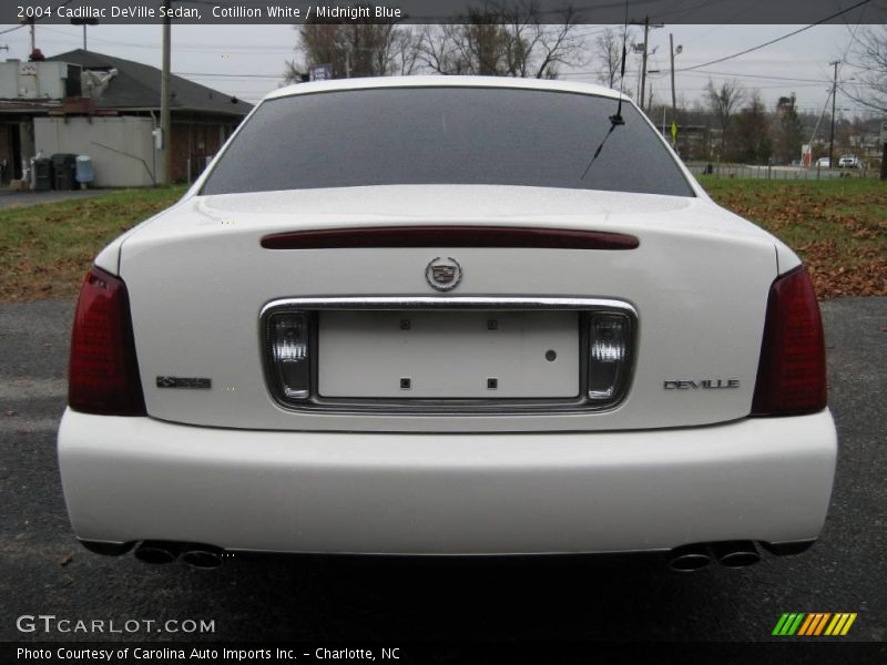 Cotillion White / Midnight Blue 2004 Cadillac DeVille Sedan