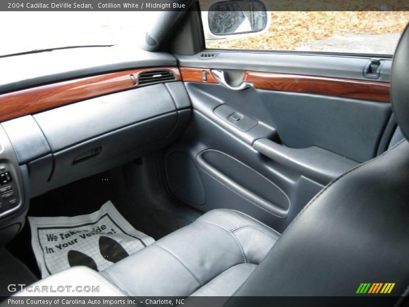 Cotillion White / Midnight Blue 2004 Cadillac DeVille Sedan