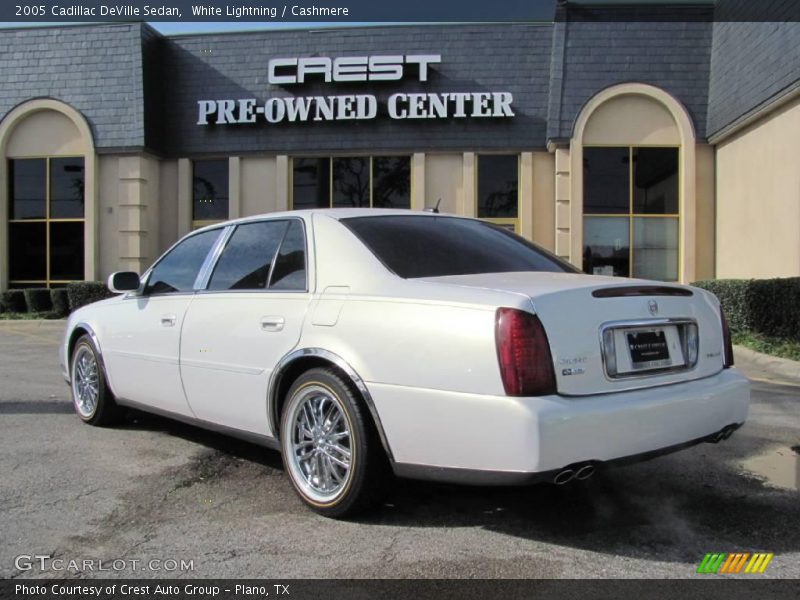 White Lightning / Cashmere 2005 Cadillac DeVille Sedan
