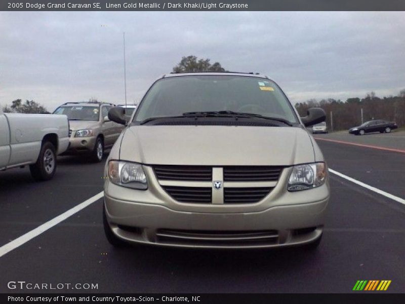 Linen Gold Metallic / Dark Khaki/Light Graystone 2005 Dodge Grand Caravan SE