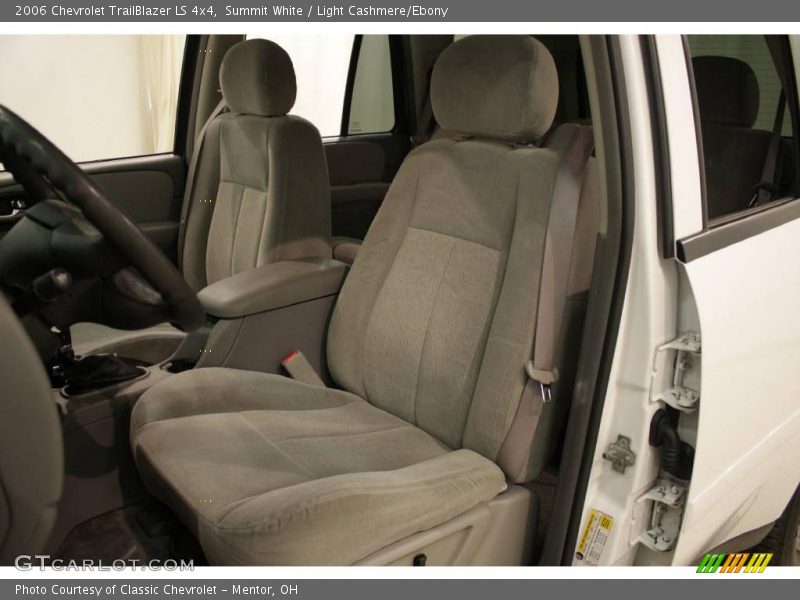 Summit White / Light Cashmere/Ebony 2006 Chevrolet TrailBlazer LS 4x4