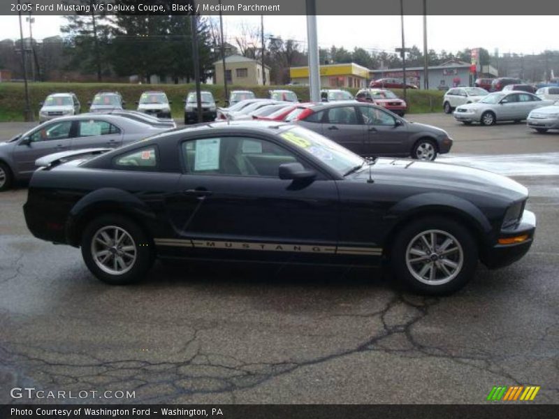 Black / Medium Parchment 2005 Ford Mustang V6 Deluxe Coupe