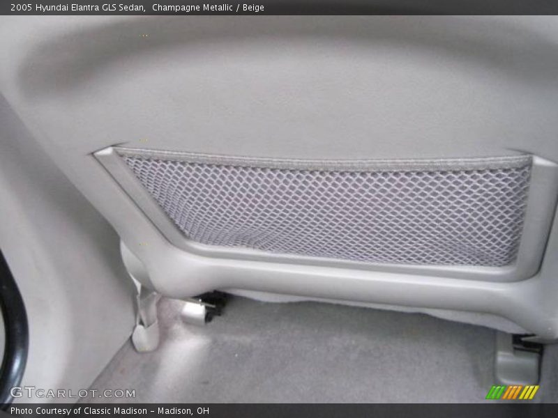 Champagne Metallic / Beige 2005 Hyundai Elantra GLS Sedan
