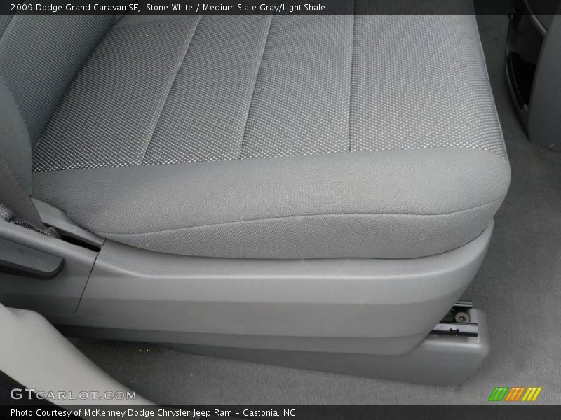 Stone White / Medium Slate Gray/Light Shale 2009 Dodge Grand Caravan SE