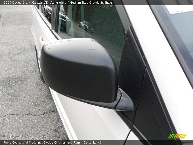 Stone White / Medium Slate Gray/Light Shale 2009 Dodge Grand Caravan SE