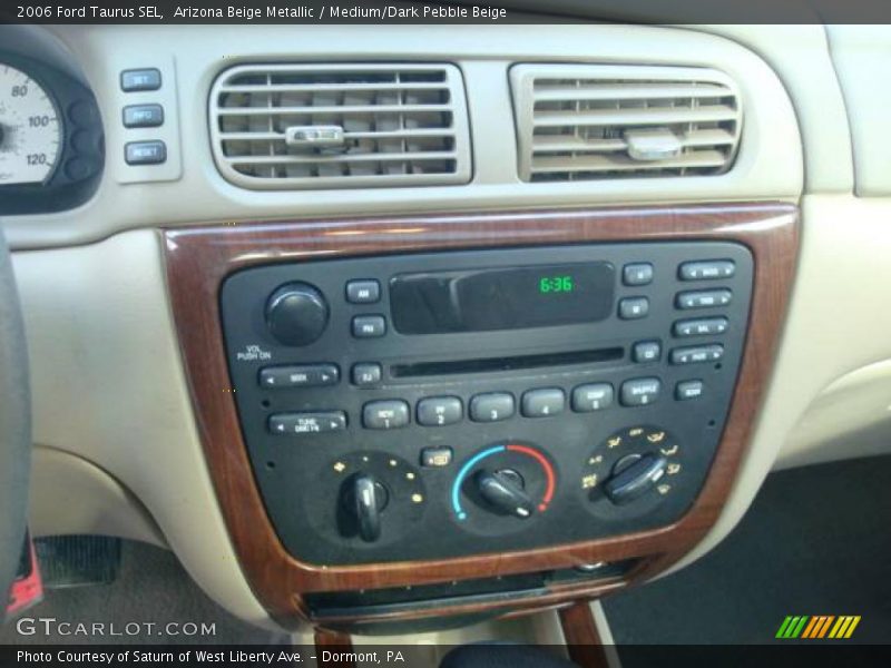 Arizona Beige Metallic / Medium/Dark Pebble Beige 2006 Ford Taurus SEL