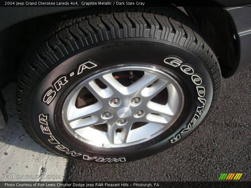 Graphite Metallic / Dark Slate Gray 2004 Jeep Grand Cherokee Laredo 4x4
