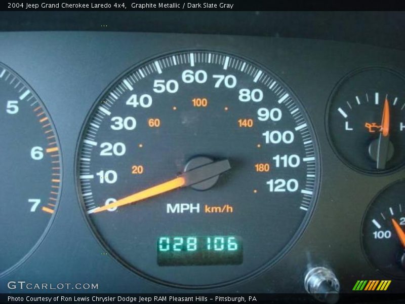 Graphite Metallic / Dark Slate Gray 2004 Jeep Grand Cherokee Laredo 4x4