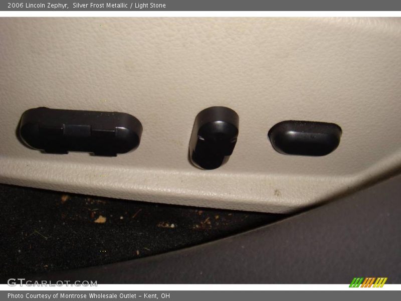 Silver Frost Metallic / Light Stone 2006 Lincoln Zephyr