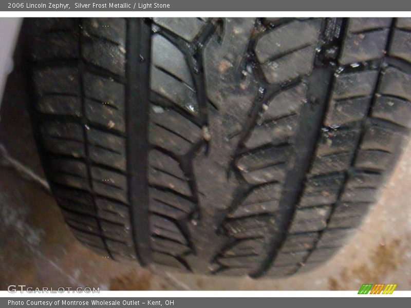 Silver Frost Metallic / Light Stone 2006 Lincoln Zephyr