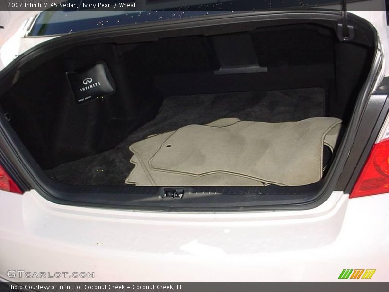 Ivory Pearl / Wheat 2007 Infiniti M 45 Sedan