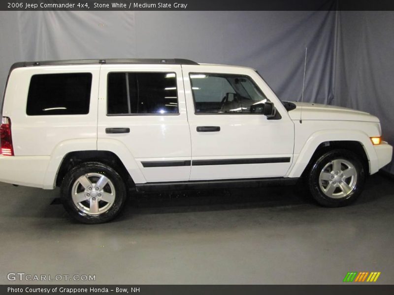 Stone White / Medium Slate Gray 2006 Jeep Commander 4x4